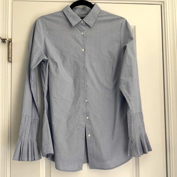 Banana Republic Women’s Button Up Button Down Shirt w/ accordion ruffle wrist - Picture 1 of 6